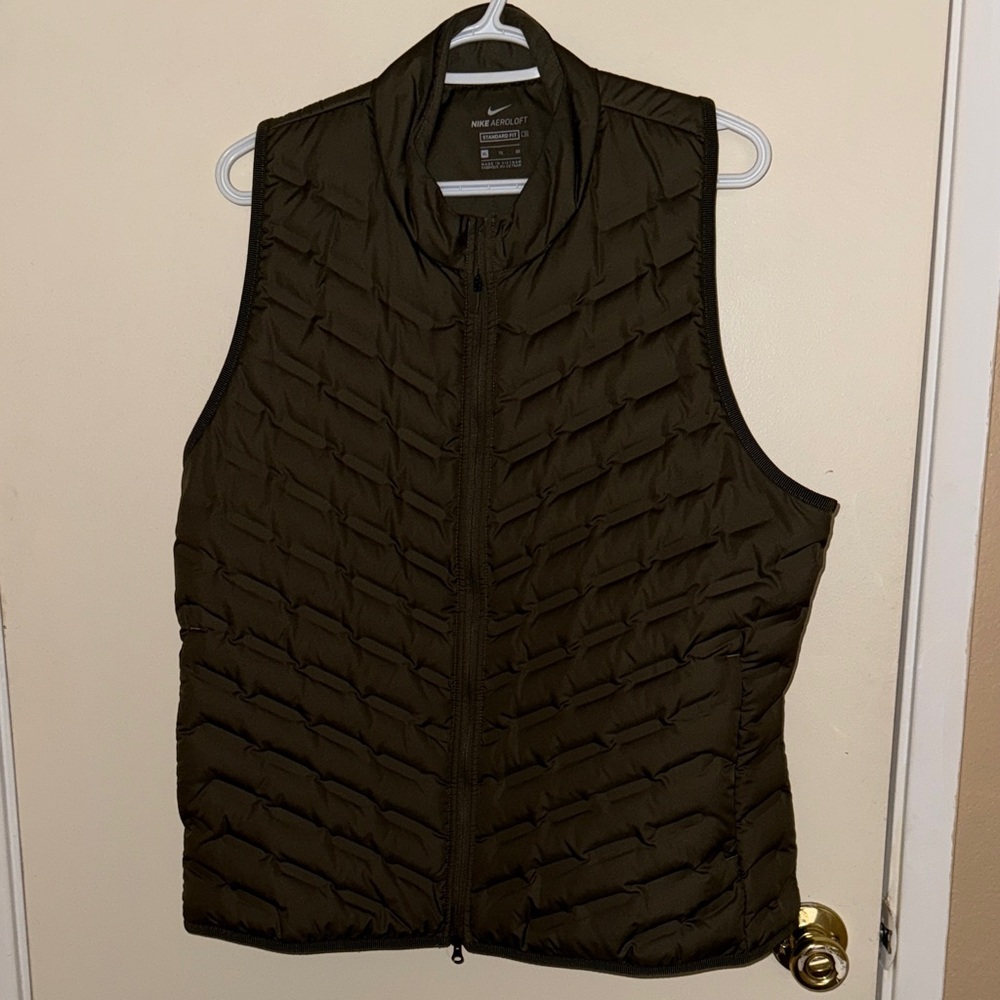 Nike Aeroloft Vest in Dark Olive